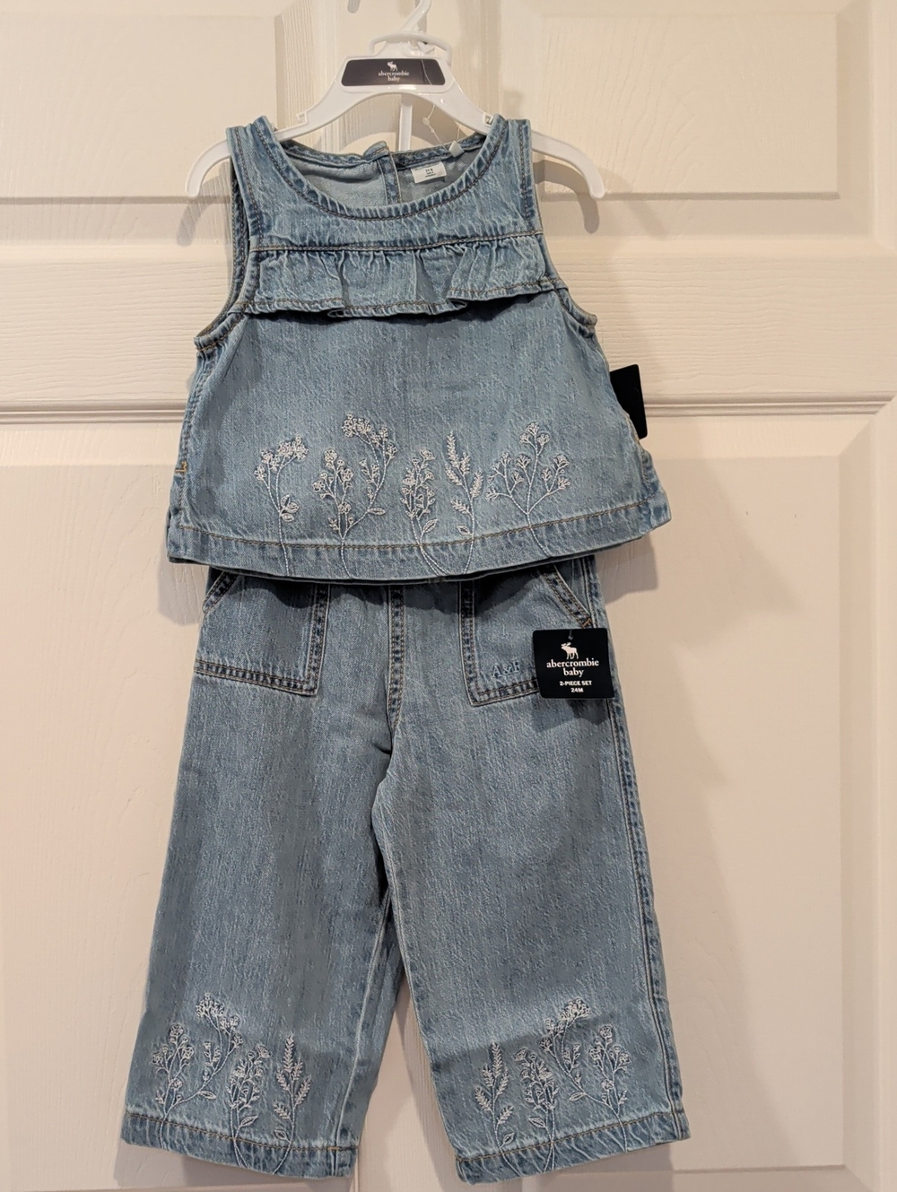 abercrombie kids Baby Girls' Ruffle Top & Denim Pants  Set with embroidery NWT